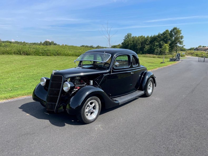 1935 Ford 5 Window Coupe 