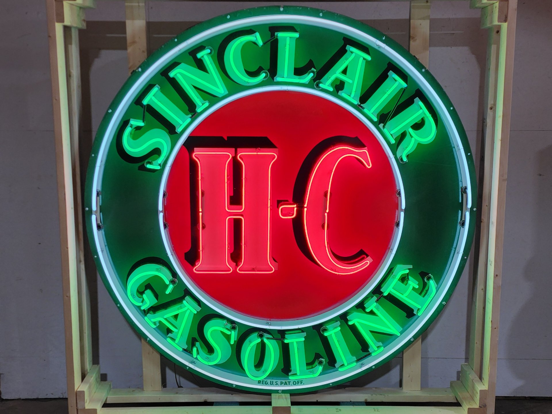 0 sinclair h c porcelain neon sign