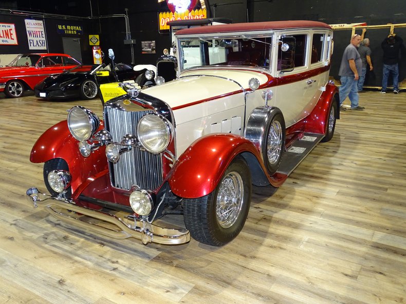 1930 Lincoln Sedan 
