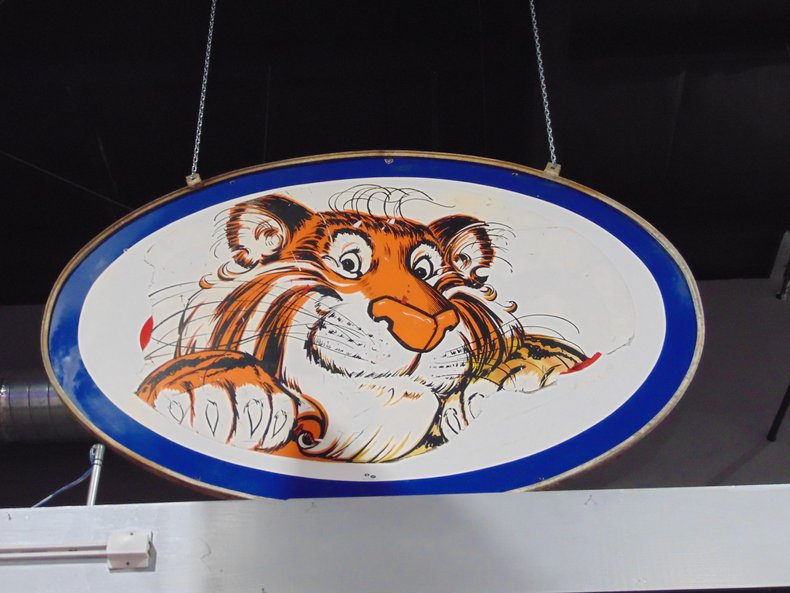 0 Esso Tiger Porcelain Sign 