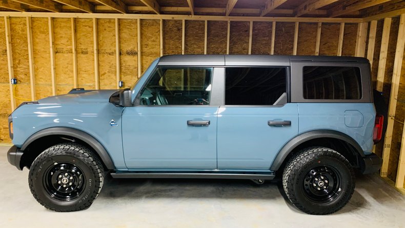 2022 Ford Bronco 