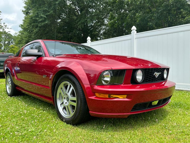 2005 Ford Mustang GT 