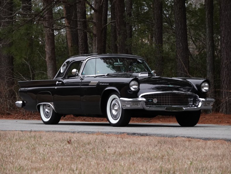 1957 Ford Thunderbird 