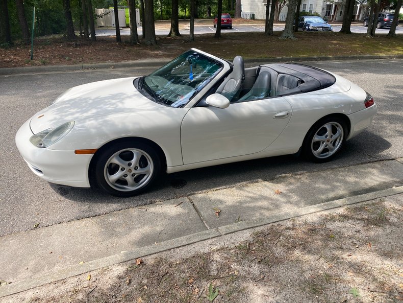 2000 Porsche 911 Carrera