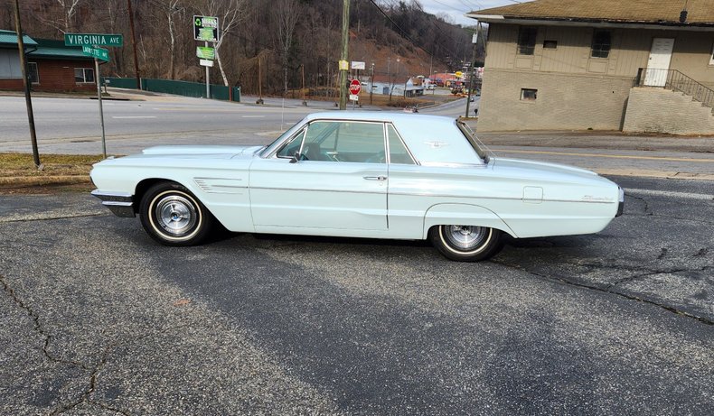 1965 Ford Thunderbird 