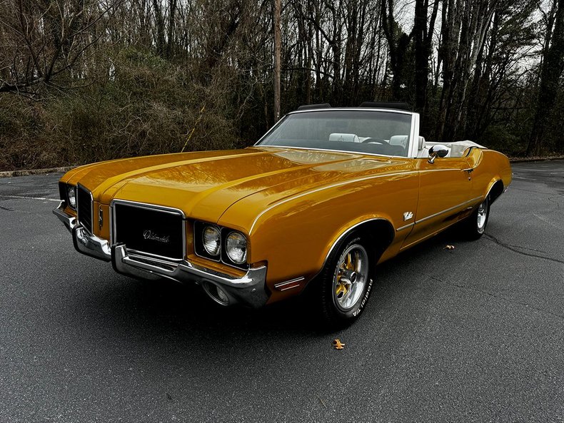 1972 Oldsmobile Cutlass 