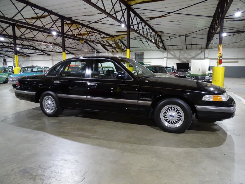 1992 Ford Crown Victoria LX