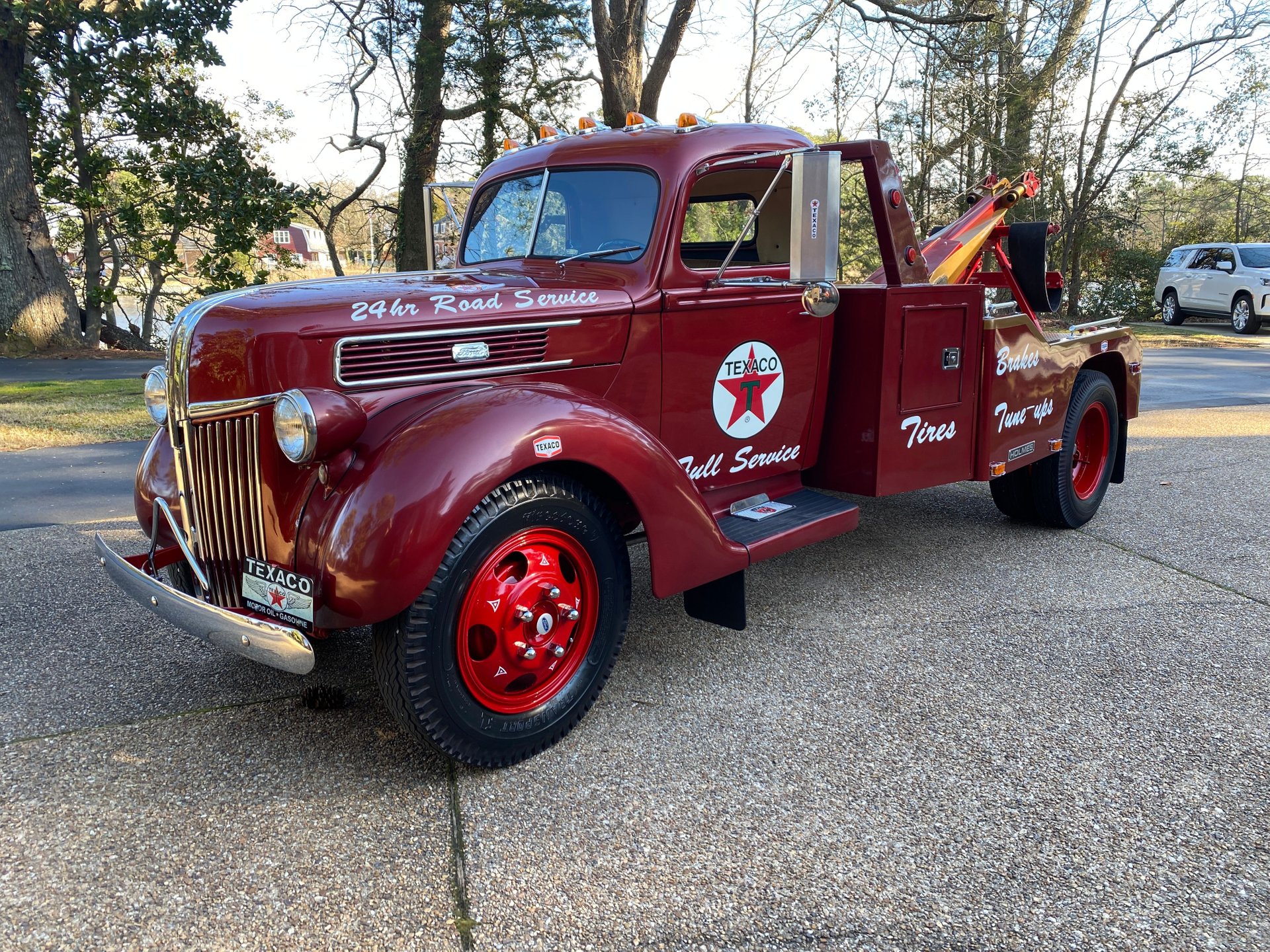 1941 ford 2 ton tow truck