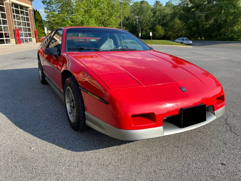 1986 Pontiac Fiero 7