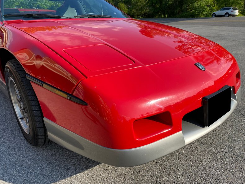1986 Pontiac Fiero 23