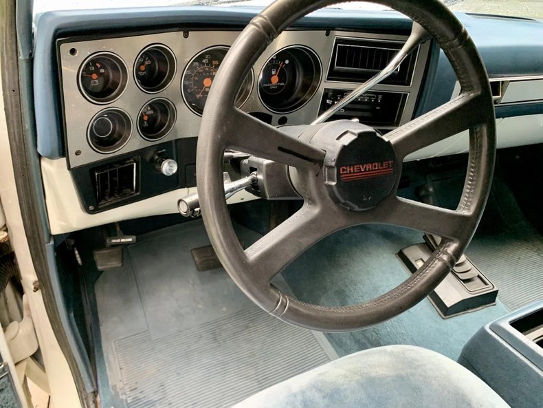 1989 Chevrolet K5 Blazer 13