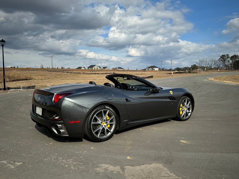 2010 Ferrari California 12