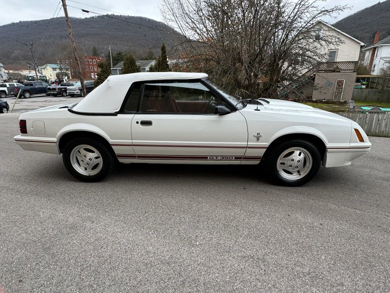 1984 Ford Mustang 4