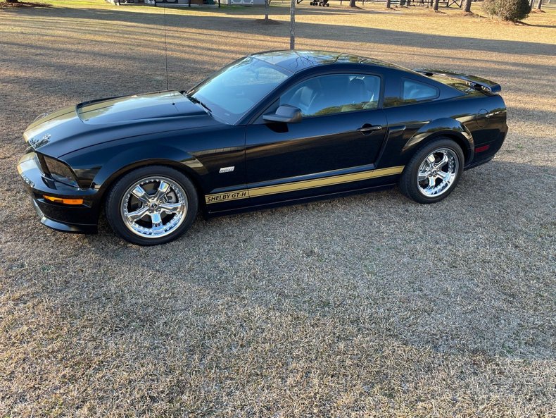 2006 Ford Mustang 2