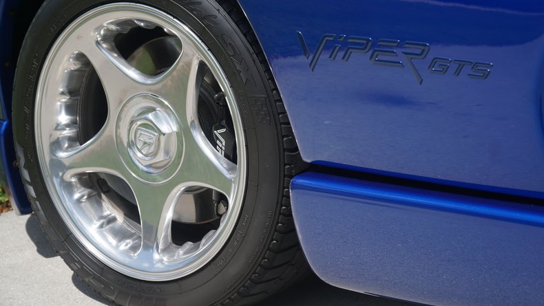 1996 Dodge Viper 31