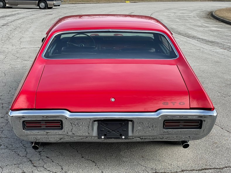 1968 Pontiac GTO 24