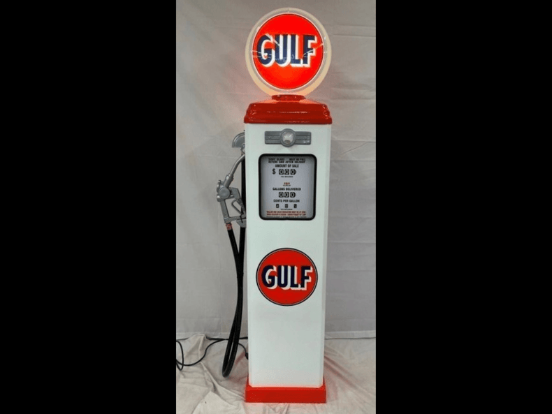 6ft tall Gulf Gas Pump with Lighted Globe | GAA Classic Cars