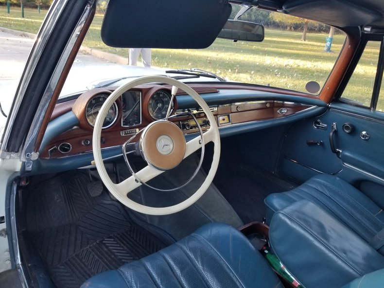 1965 Mercedes Benz 300SE 9