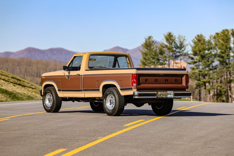 1983 Ford F250 37