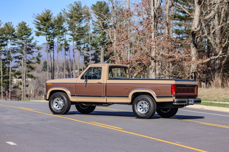 1983 Ford F250 39