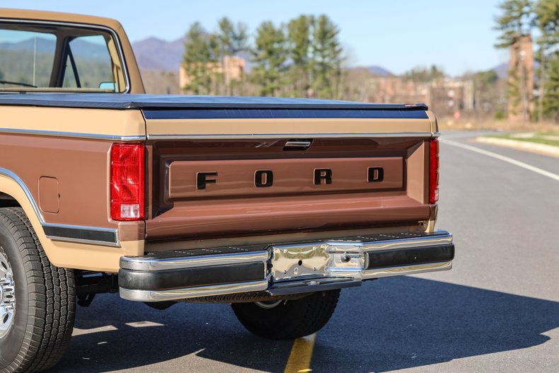 1983 Ford F250 43