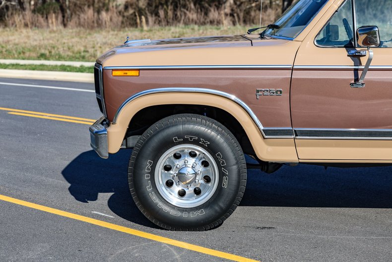 1983 Ford F250 46