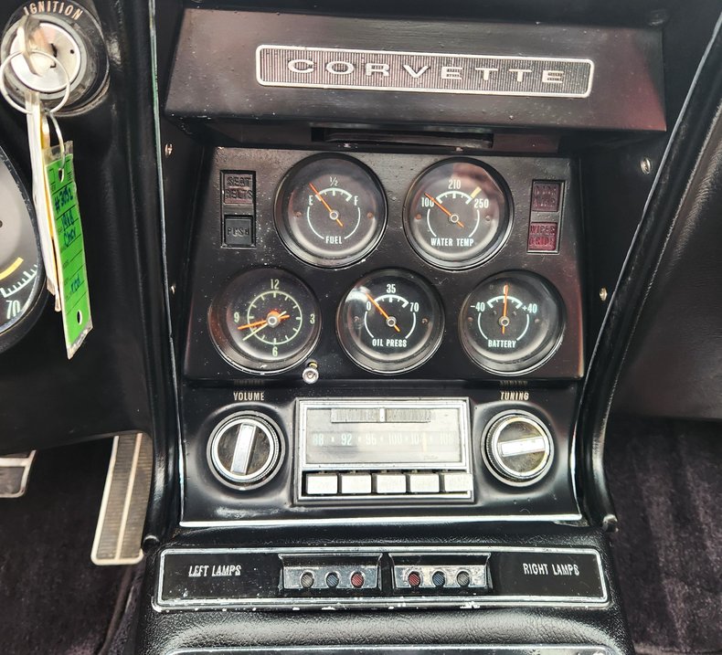 1968 Chevrolet Corvette 23