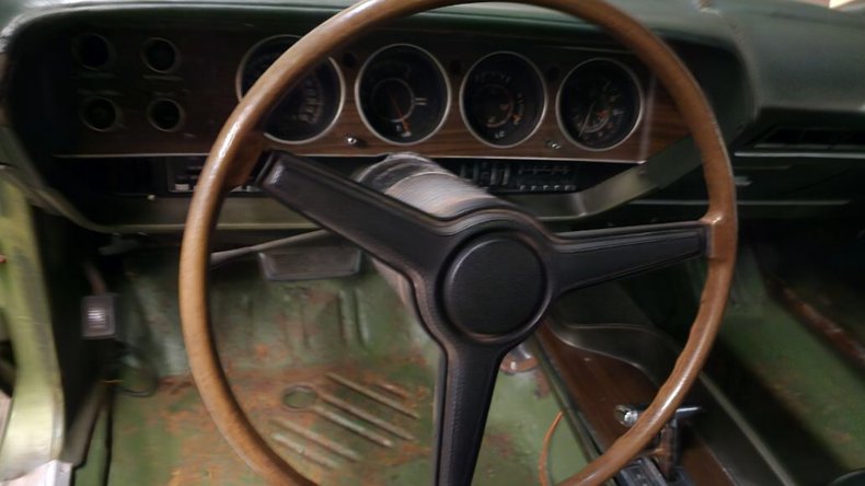 1971 Plymouth Cuda 11