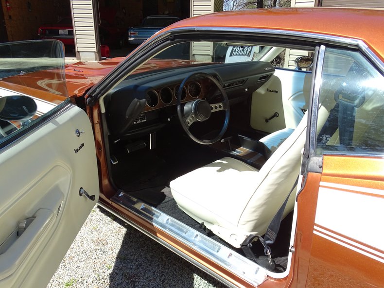 1974 Plymouth Cuda 22