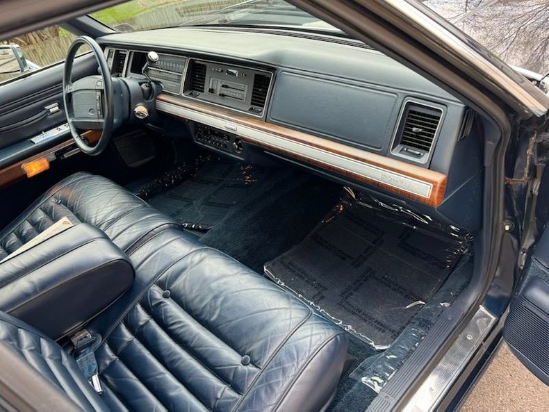 1990 Ford Crown Victoria 7