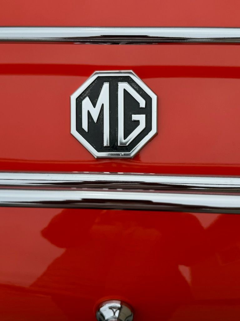 1980 MG B Roadster 8