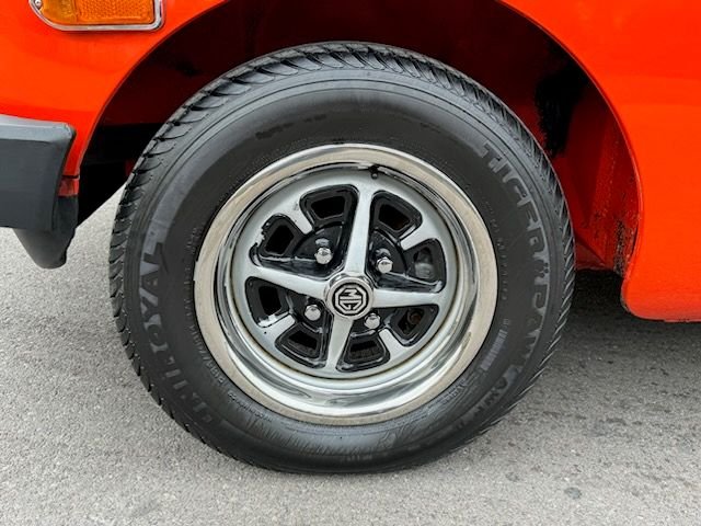 1980 MG B Roadster 9