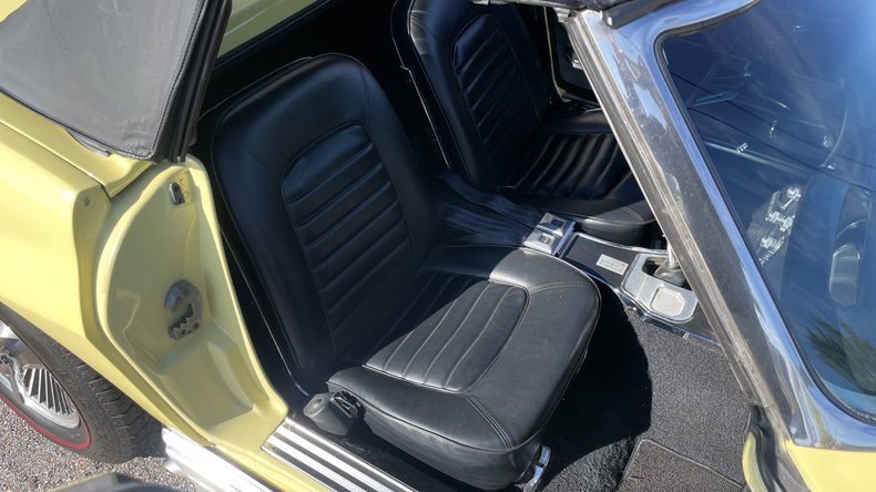 1966 Chevrolet Corvette 22