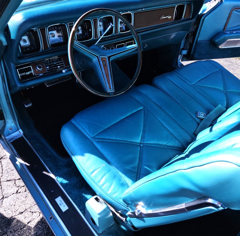 1970 Lincoln Continental 12