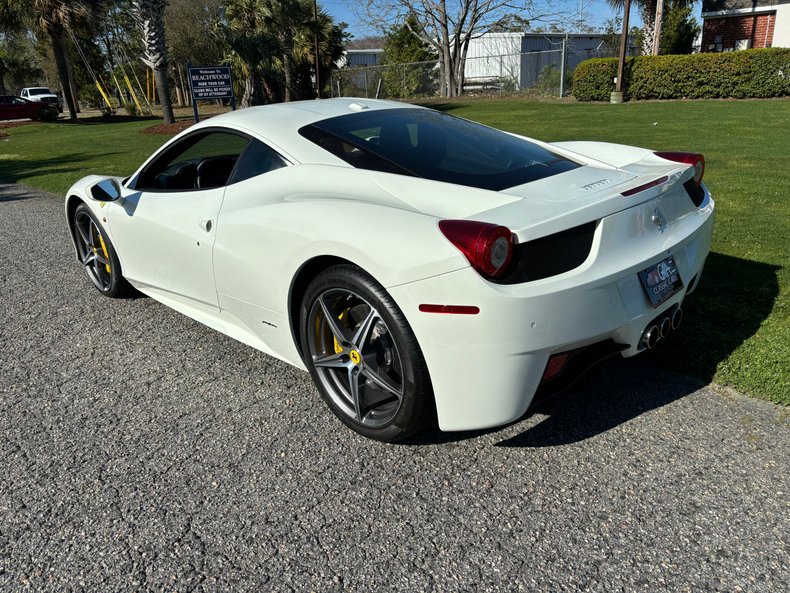2015 Ferrari 458 19