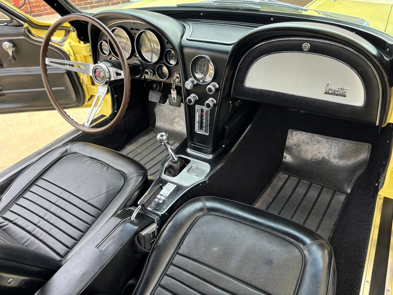 1967 Chevrolet Corvette 21