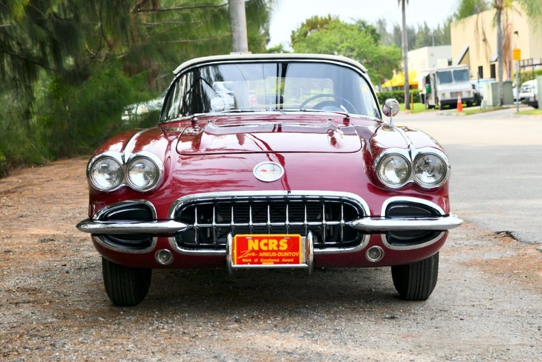 1960 Chevrolet Corvette 2