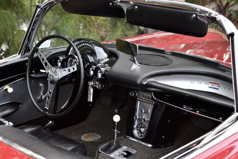 1960 Chevrolet Corvette 38