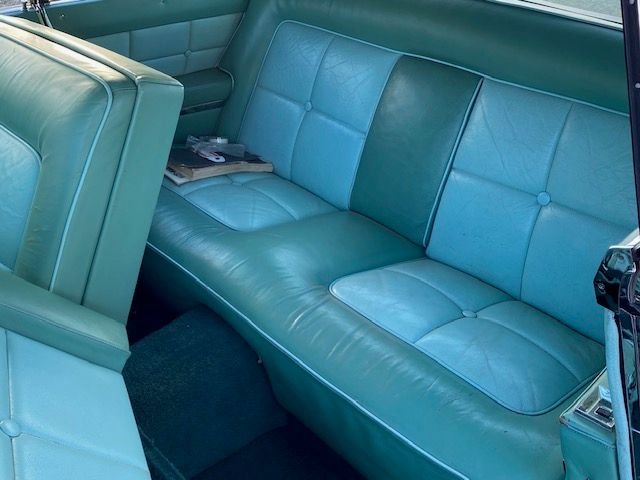 1956 Lincoln Continental 17