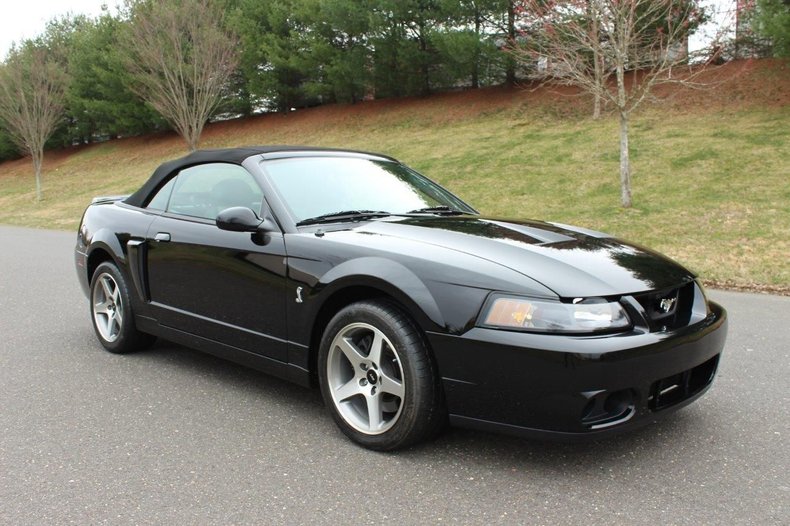 2003 Ford Mustang 7