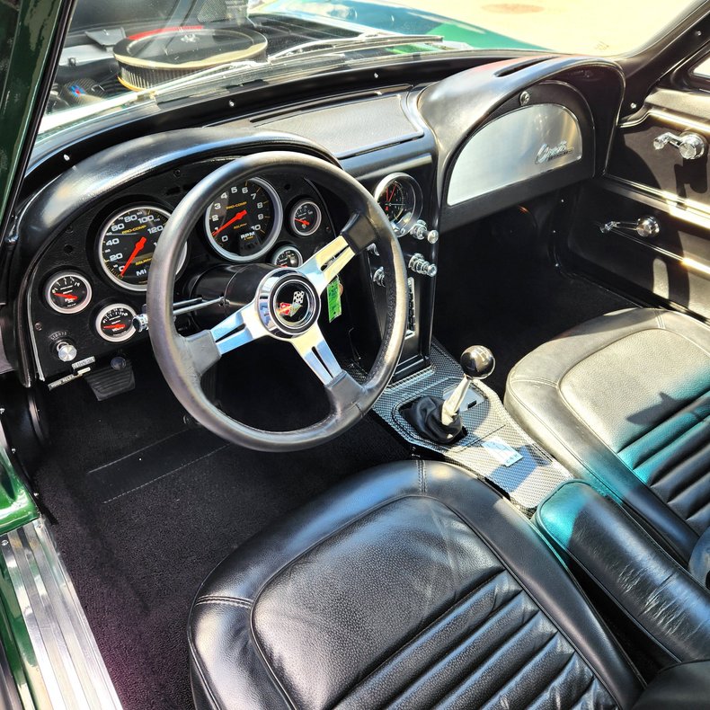 1965 Chevrolet Corvette 12