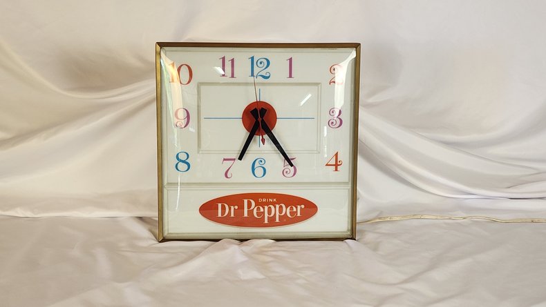 Original Dr Pepper Lighted Clock | GAA Classic Cars