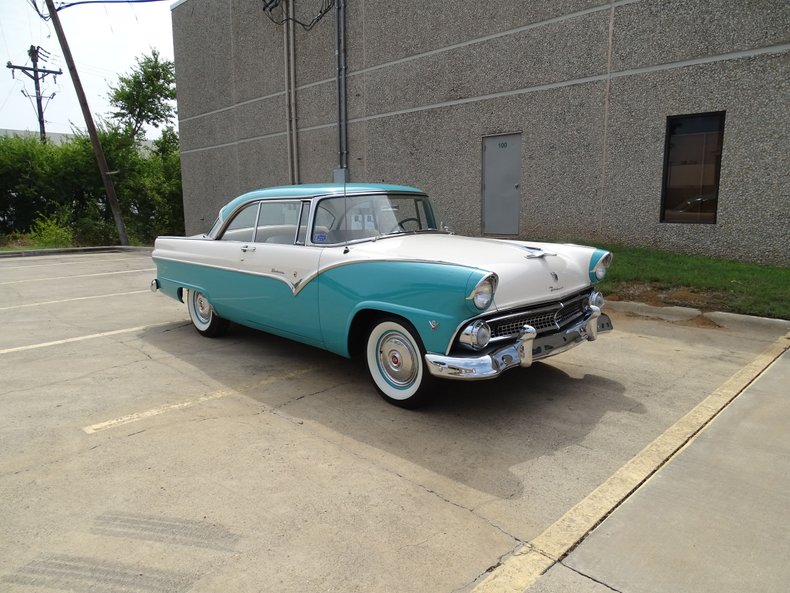 1955 Ford Fairlane Victoria