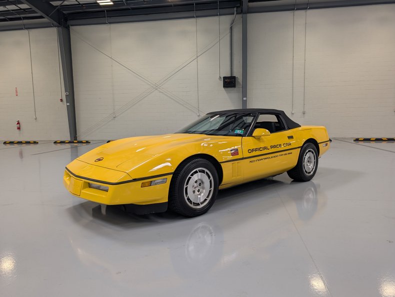 1986 chevrolet corvette pace car