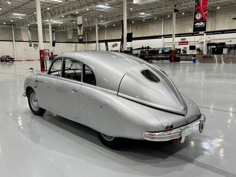 1949 tatra 600 tatraplan