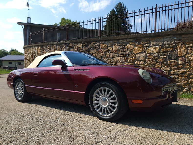 2004 Ford Thunderbird 