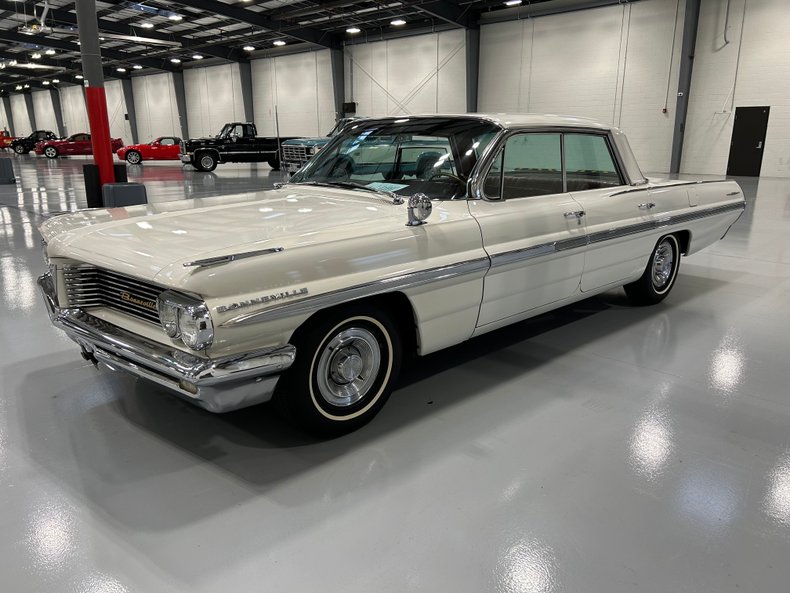 1962 Pontiac Bonneville 