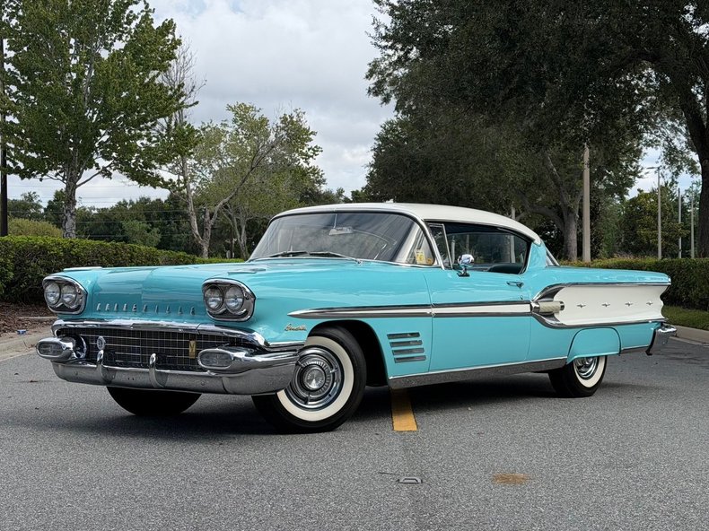 1958 Pontiac Bonneville 