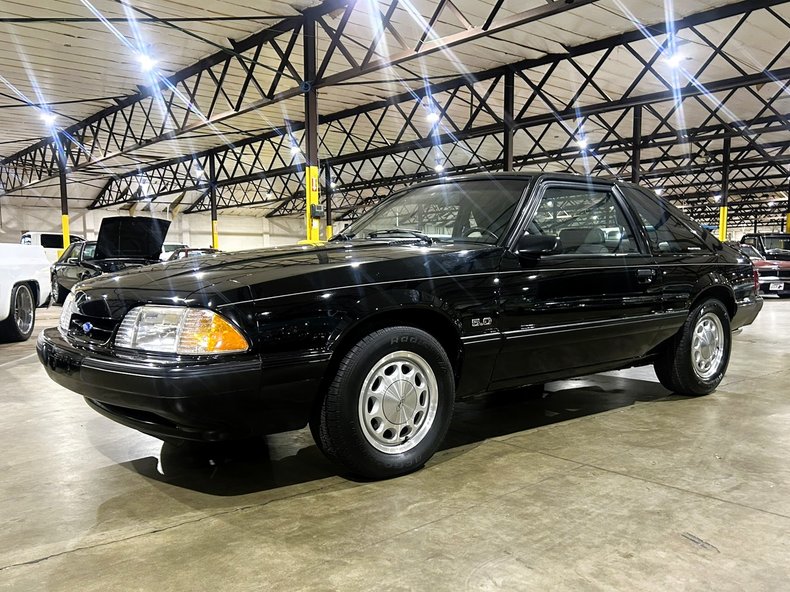 1988 Ford Mustang LX