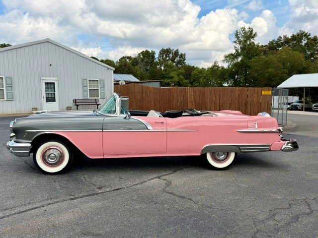 1956 Pontiac Star Chief | GAA Classic Cars